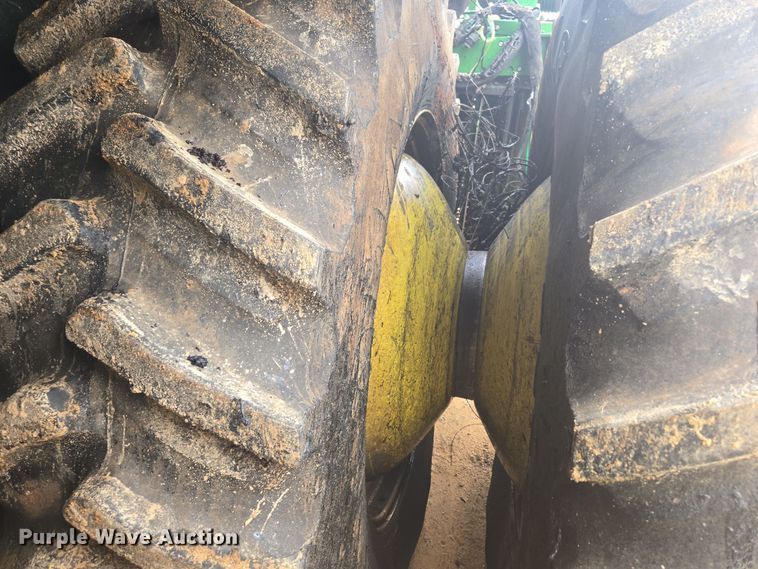 image for item YA0315 2019 John Deere CP690 cotton picker