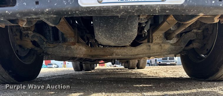 image for item DH9834 2010 International LF627 semi truck