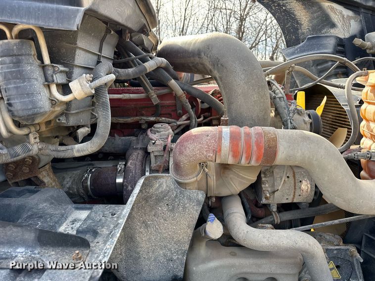 image for item DH9834 2010 International LF627 semi truck