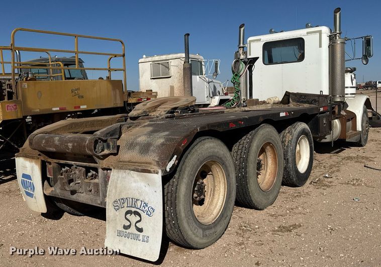 image for item DK6944 1998 Peterbilt 379 semi truck