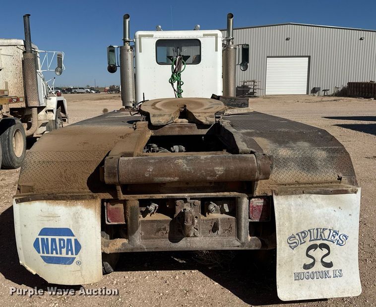 image for item DK6944 1998 Peterbilt 379 semi truck