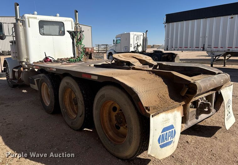 image for item DK6944 1998 Peterbilt 379 semi truck