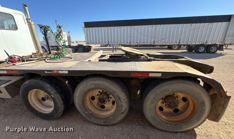 image for item DK6944 1998 Peterbilt 379 semi truck