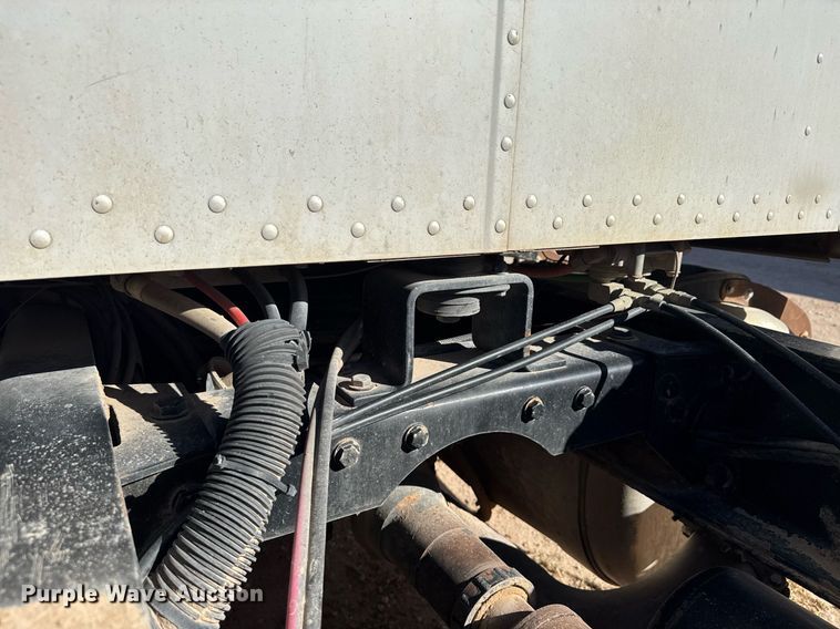 image for item DK6944 1998 Peterbilt 379 semi truck