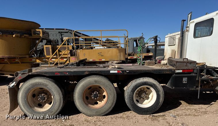 image for item DK6944 1998 Peterbilt 379 semi truck