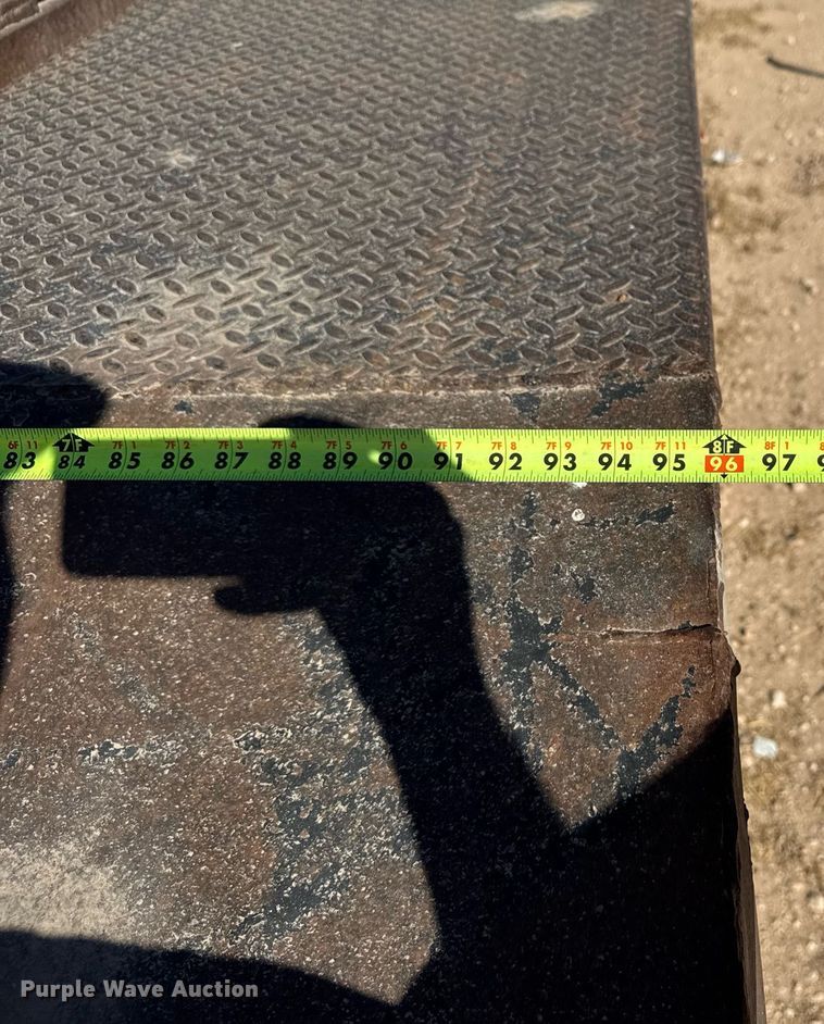 image for item DK6944 1998 Peterbilt 379 semi truck