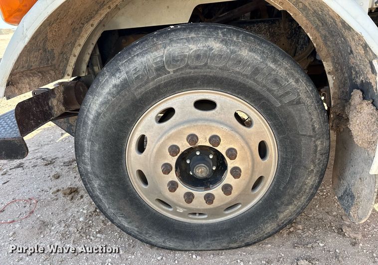 image for item DK6944 1998 Peterbilt 379 semi truck