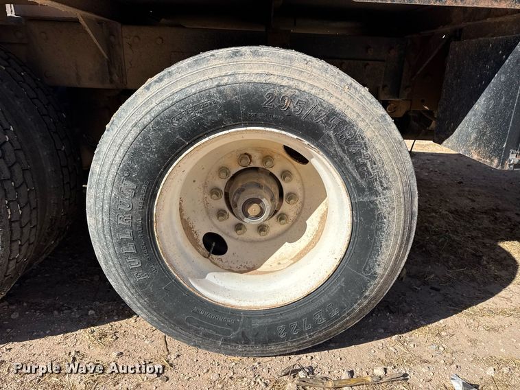 image for item DK6944 1998 Peterbilt 379 semi truck