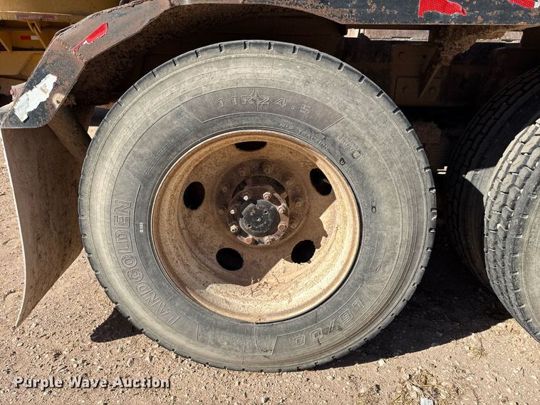 image for item DK6944 1998 Peterbilt 379 semi truck