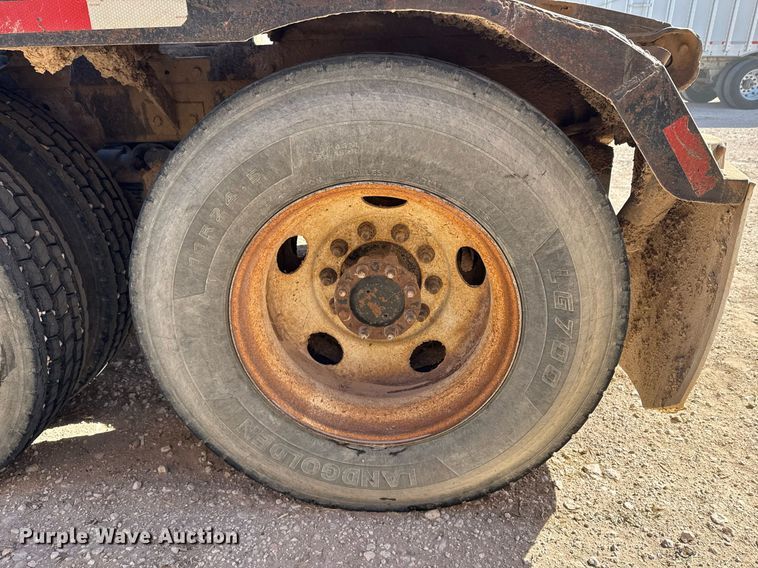 image for item DK6944 1998 Peterbilt 379 semi truck