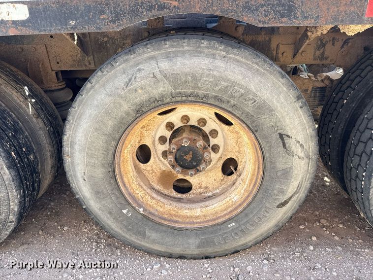 image for item DK6944 1998 Peterbilt 379 semi truck