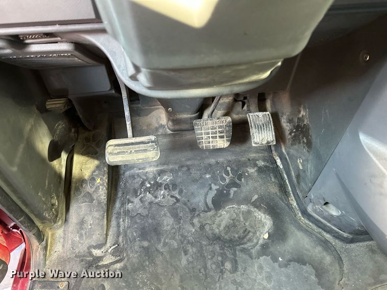 image for item DN0983 2015 Mack CXU613 semi truck