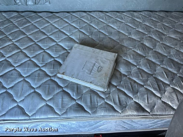 image for item DN0983 2015 Mack CXU613 semi truck