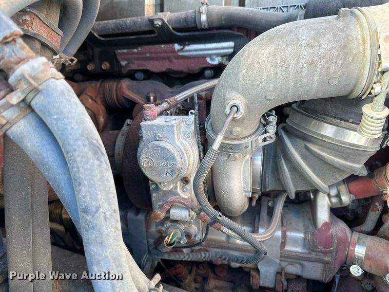 image for item DN0983 2015 Mack CXU613 semi truck