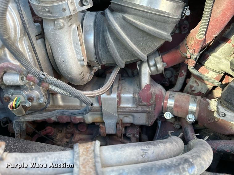 image for item DN0983 2015 Mack CXU613 semi truck