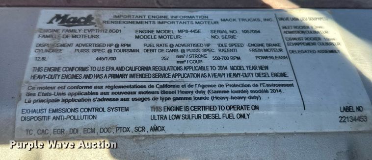 image for item DN0983 2015 Mack CXU613 semi truck