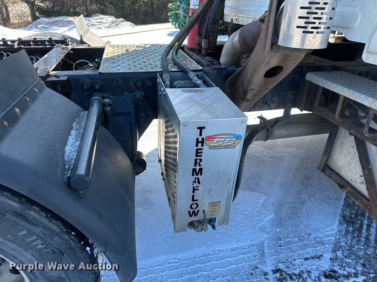 image for item DN0984 2015 Freightliner  Cascadia semi truck