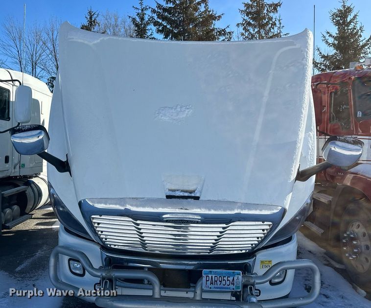 image for item DN0984 2015 Freightliner  Cascadia semi truck