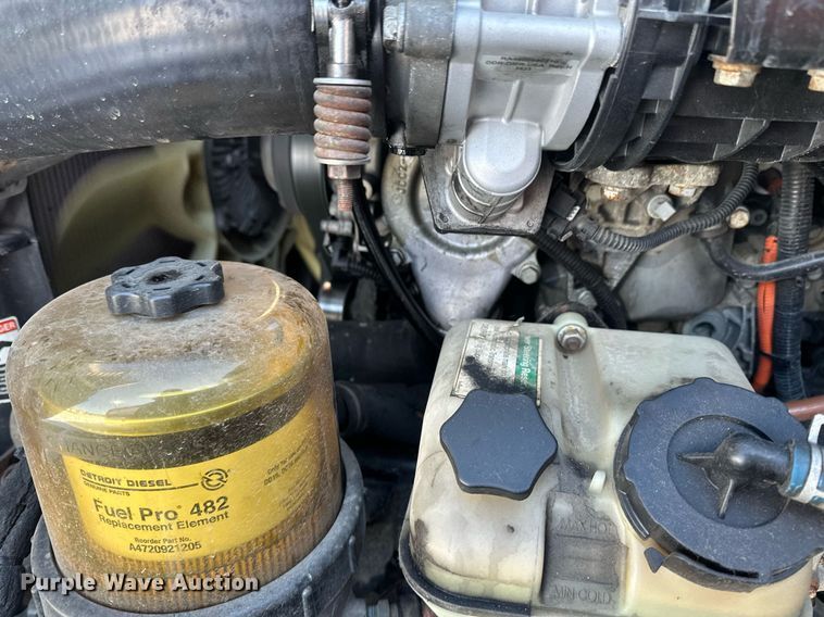 image for item DN0984 2015 Freightliner  Cascadia semi truck