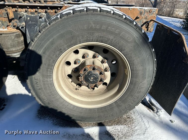 image for item DN0984 2015 Freightliner  Cascadia semi truck