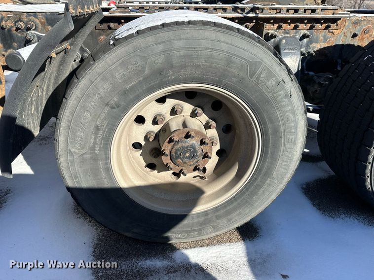 image for item DN0984 2015 Freightliner  Cascadia semi truck