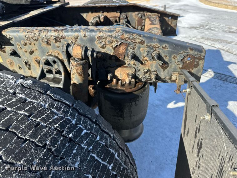 image for item DN0985 2017 Freightliner  Cascadia semi truck