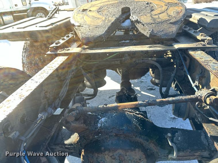 image for item DN0985 2017 Freightliner  Cascadia semi truck