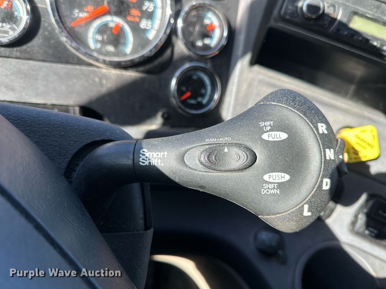 image for item DN0985 2017 Freightliner  Cascadia semi truck