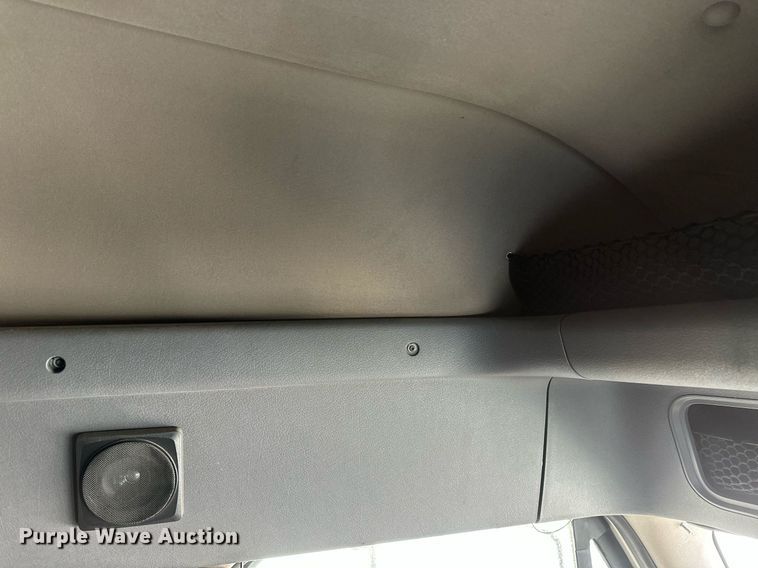 image for item DN0985 2017 Freightliner  Cascadia semi truck