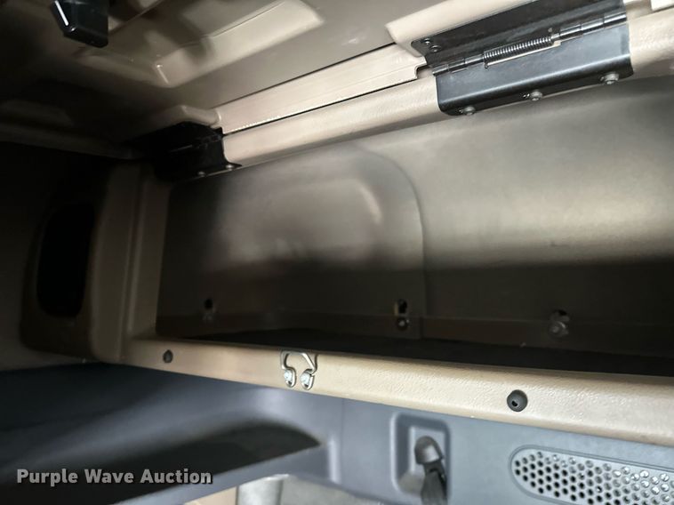 image for item DN0985 2017 Freightliner  Cascadia semi truck