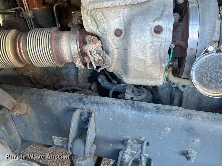 image for item DN0985 2017 Freightliner  Cascadia semi truck