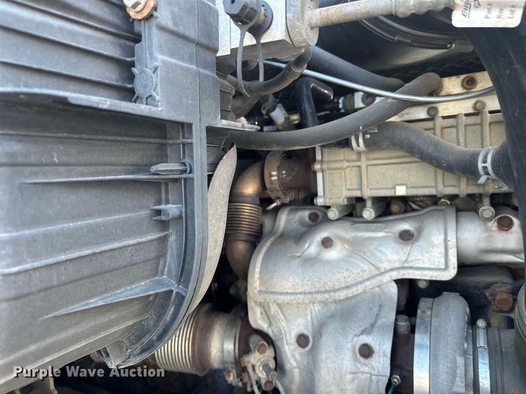 image for item DN0985 2017 Freightliner  Cascadia semi truck