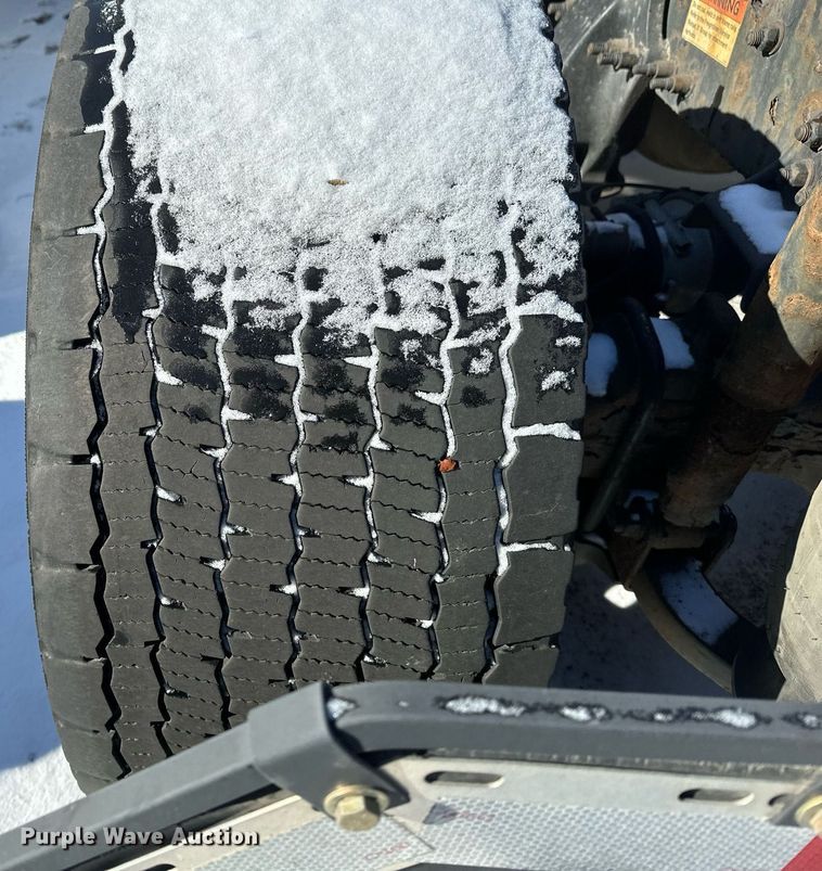 image for item DN0985 2017 Freightliner  Cascadia semi truck