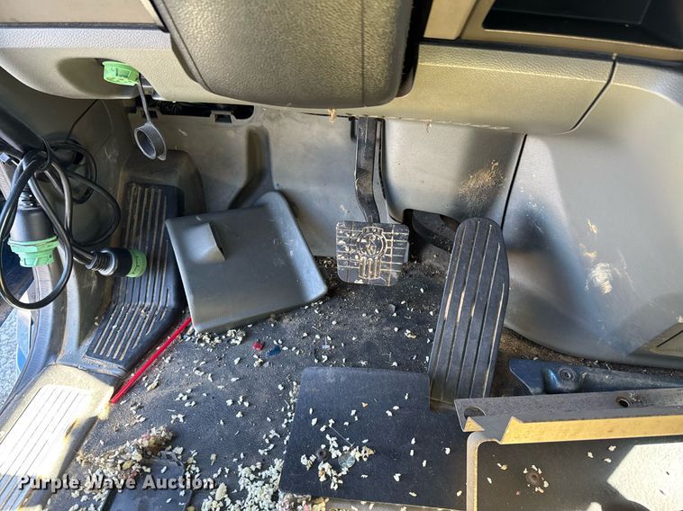 image for item DO0274 2017 Kenworth T680 semi truck