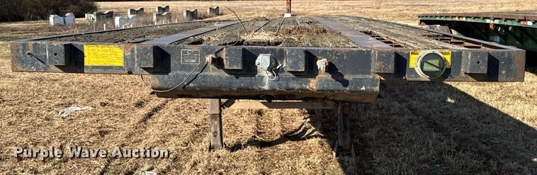 image for item DO0318 1999 Dorsey flatbed trailer