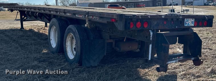 image for item DO0318 1999 Dorsey flatbed trailer