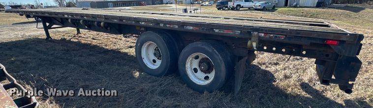 image for item DO0318 1999 Dorsey flatbed trailer