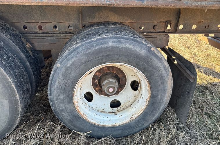 image for item DO0318 1999 Dorsey flatbed trailer