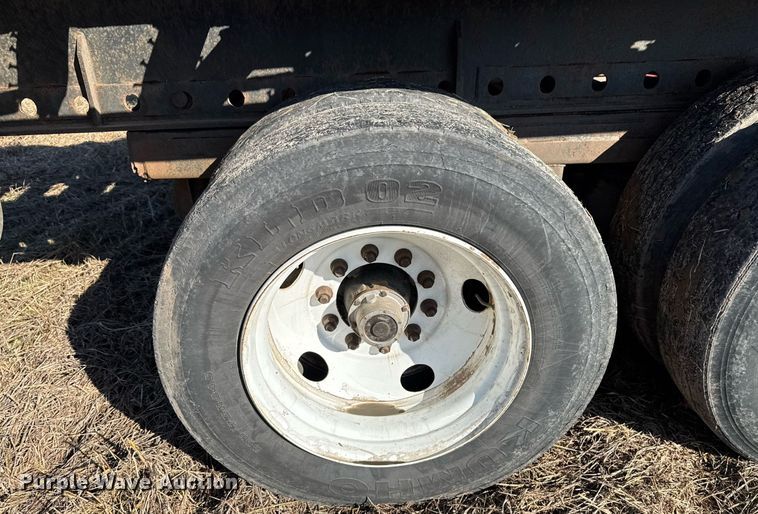 image for item DO0318 1999 Dorsey flatbed trailer