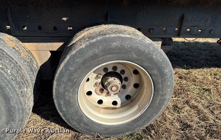 image for item DO0318 1999 Dorsey flatbed trailer