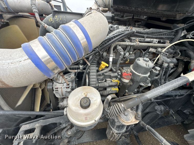 image for item DO0362 2018 Kenworth T680 semi truck