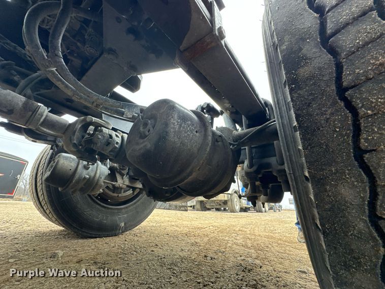 image for item DO0362 2018 Kenworth T680 semi truck