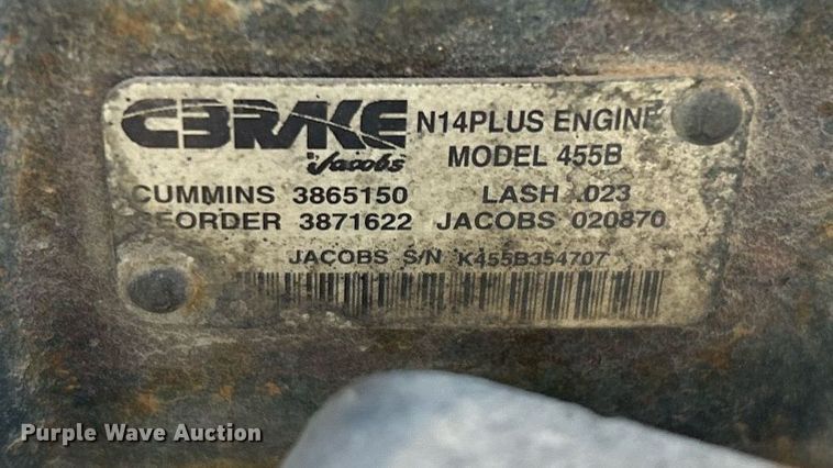 image for item DP6128 2000 Freightliner FLD120 semi truck