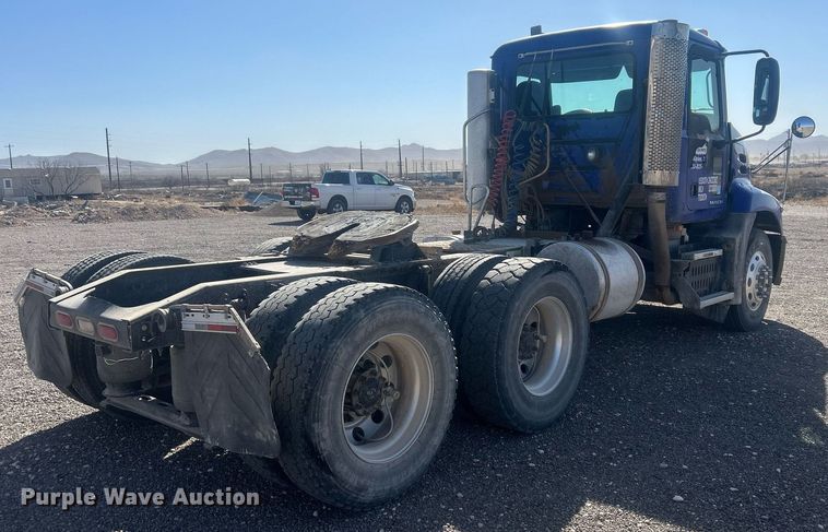 image for item DP6129 2014 Mack CXU613 semi truck