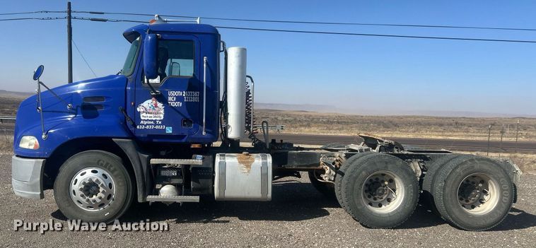 image for item DP6129 2014 Mack CXU613 semi truck