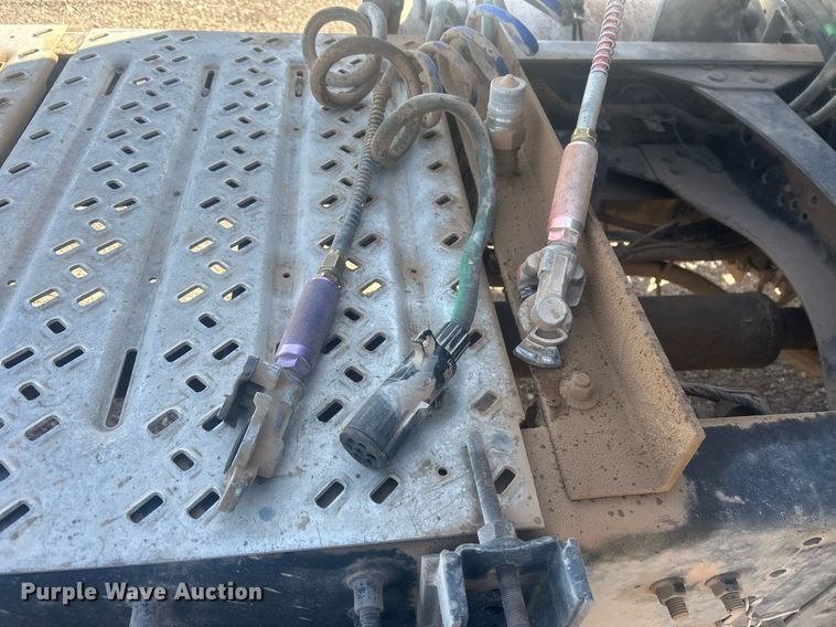 image for item DP6129 2014 Mack CXU613 semi truck