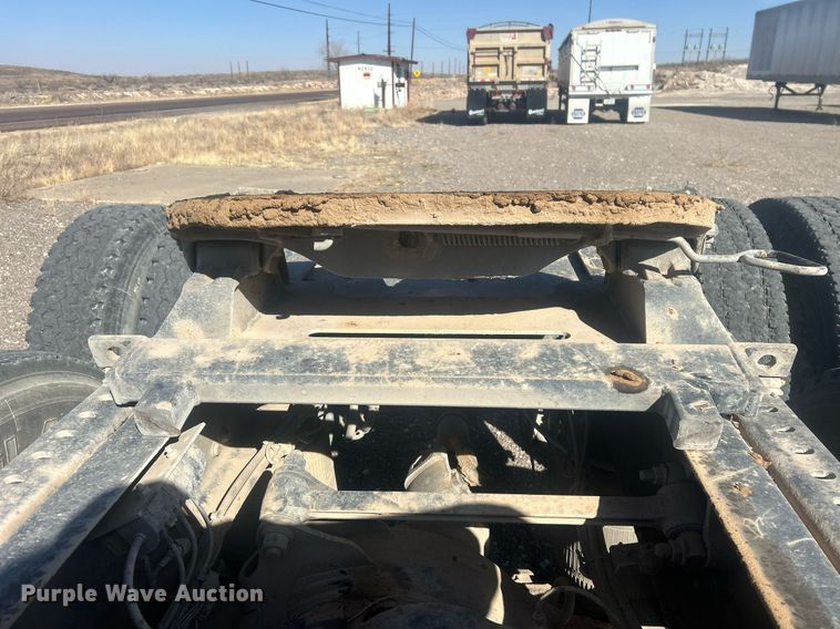 image for item DP6129 2014 Mack CXU613 semi truck