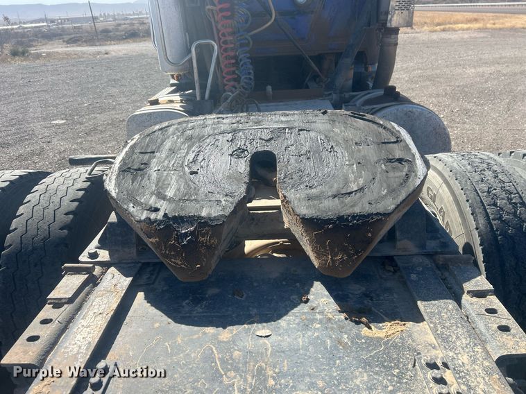 image for item DP6129 2014 Mack CXU613 semi truck