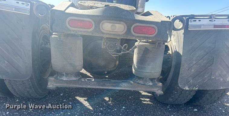 image for item DP6129 2014 Mack CXU613 semi truck