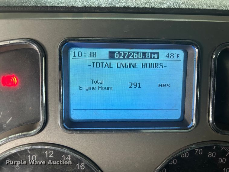 image for item DP6129 2014 Mack CXU613 semi truck